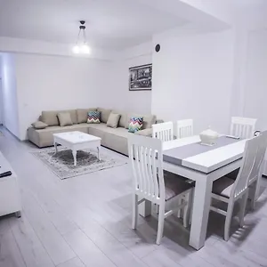 https://grande-apartment-korce.albaniahotels.org