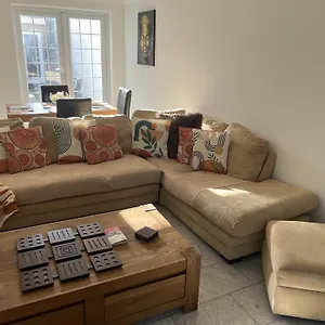https://spacious-and-comfortable-home.cambridgehotelsuk.com
