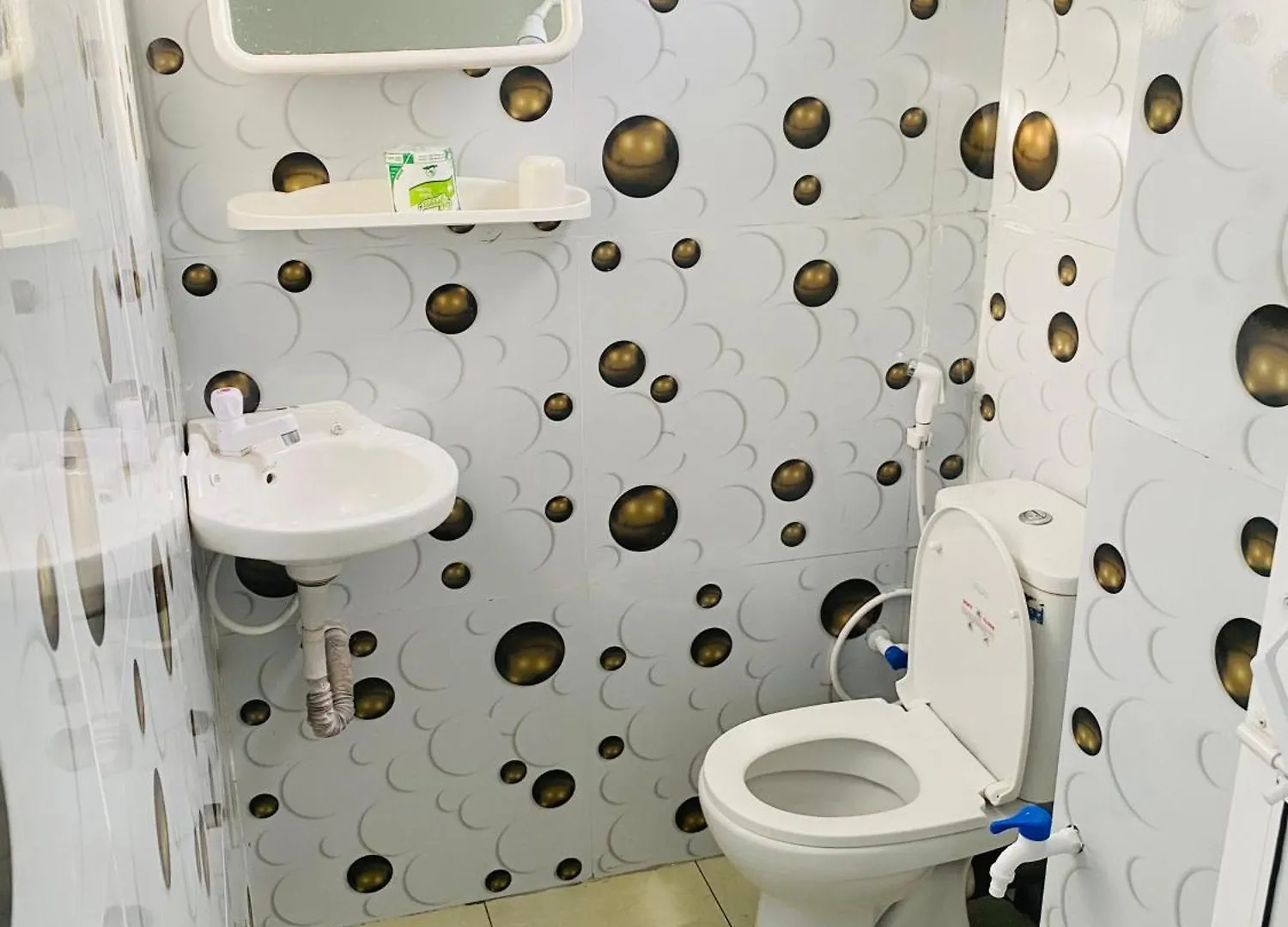Homestay Araliya White House Apartment Negombo Sri Lanka